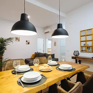 Apartment Hostly Rbh0 Modern, Seville